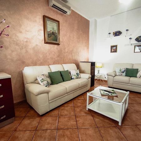 Apartamento Casa Giulia Al Centro Di Olbia Codice Iun P4011 Exterior foto
